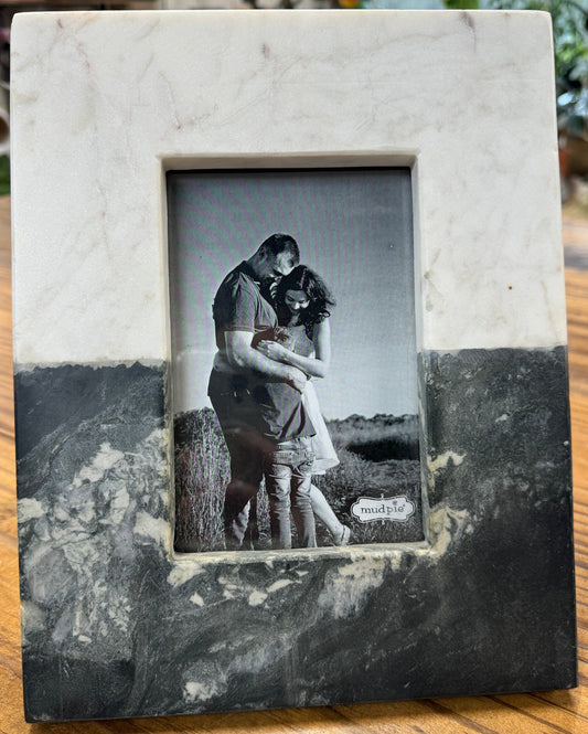 Black & White Marble Picture Frame 4x6