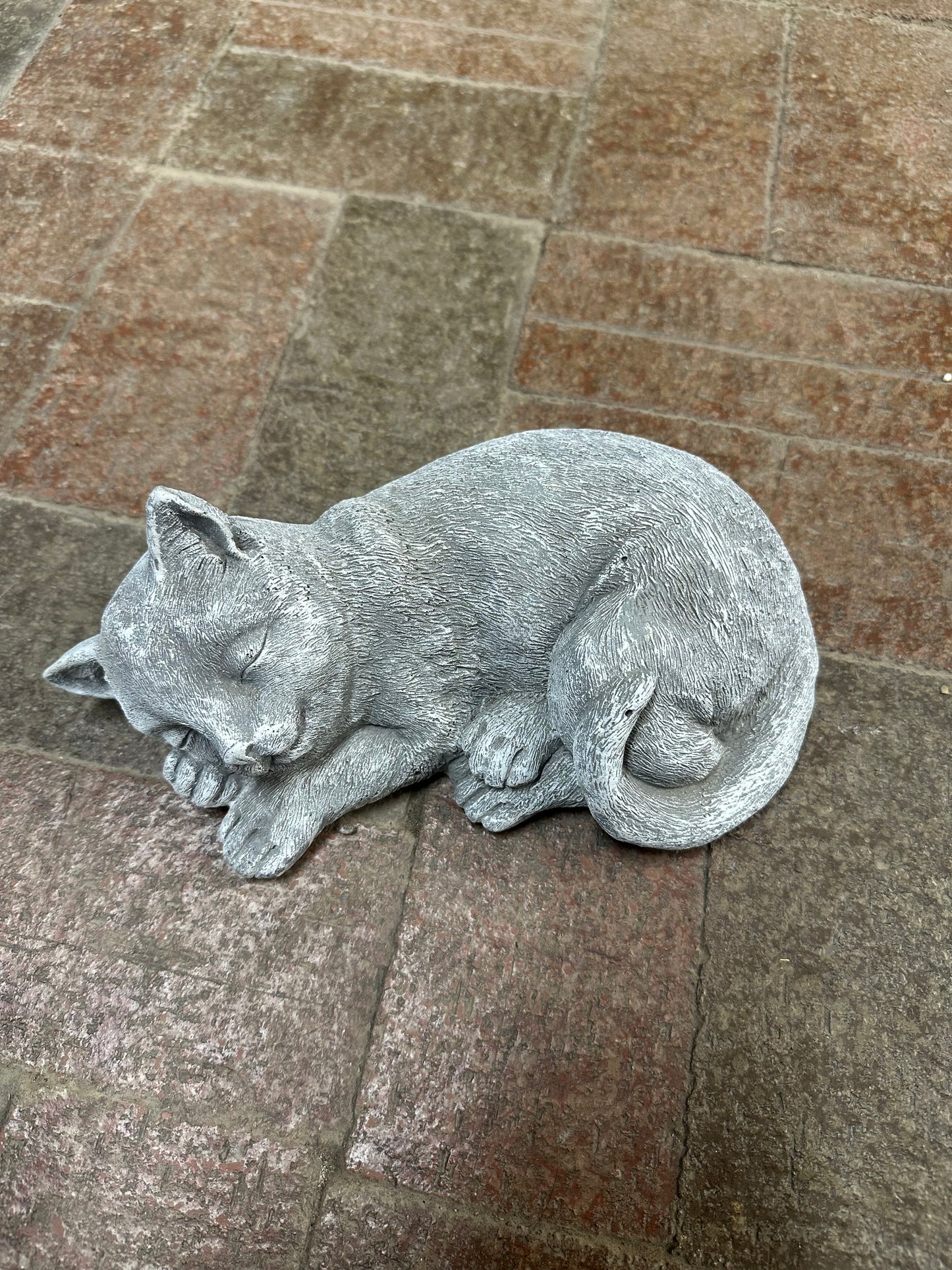 Sleeping Cat Concrete Decoration