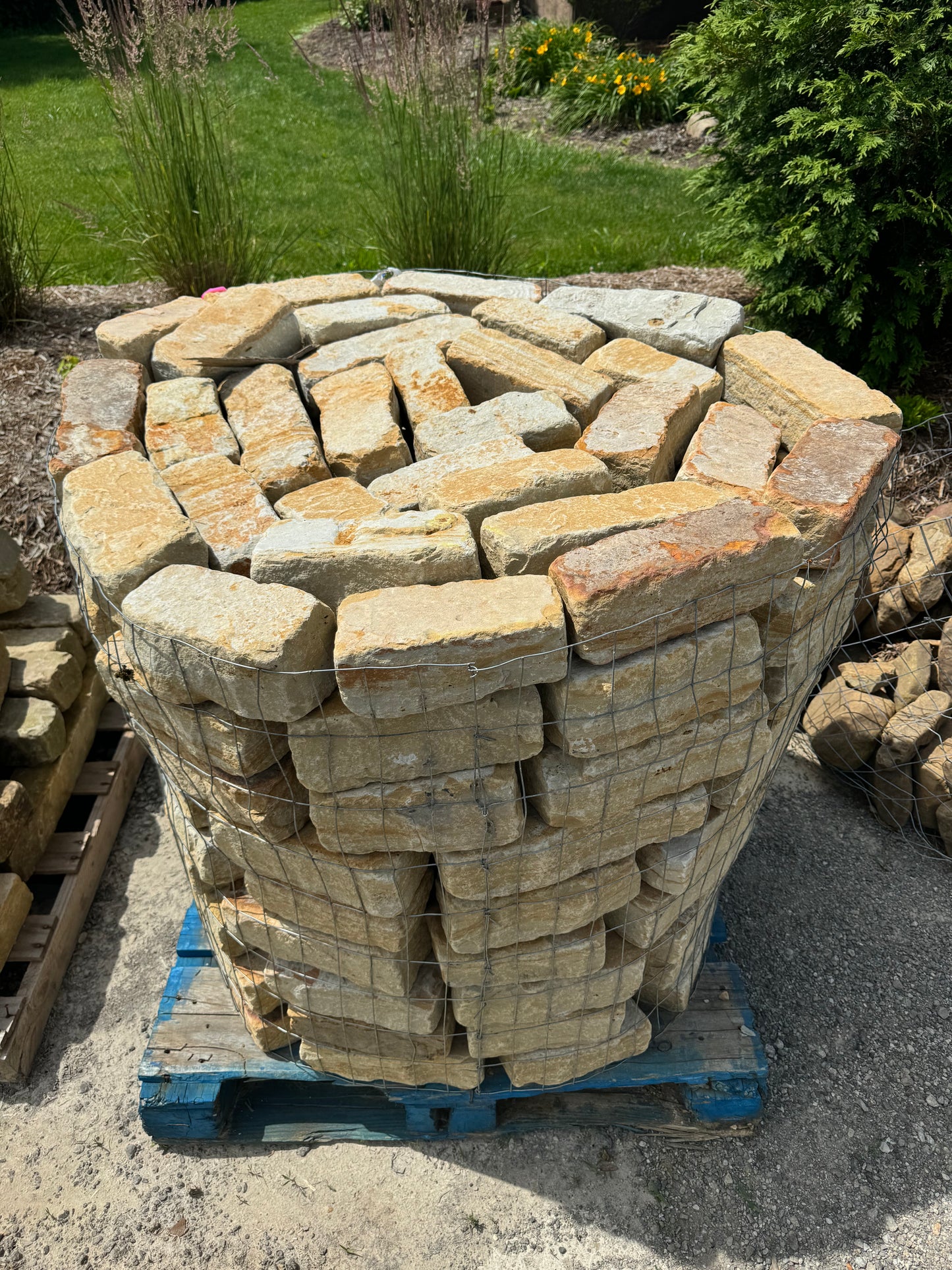 Cherokee Tumbled Edging