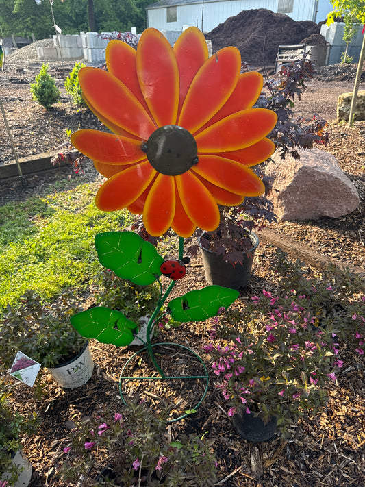 XL Metal Standing Daisies