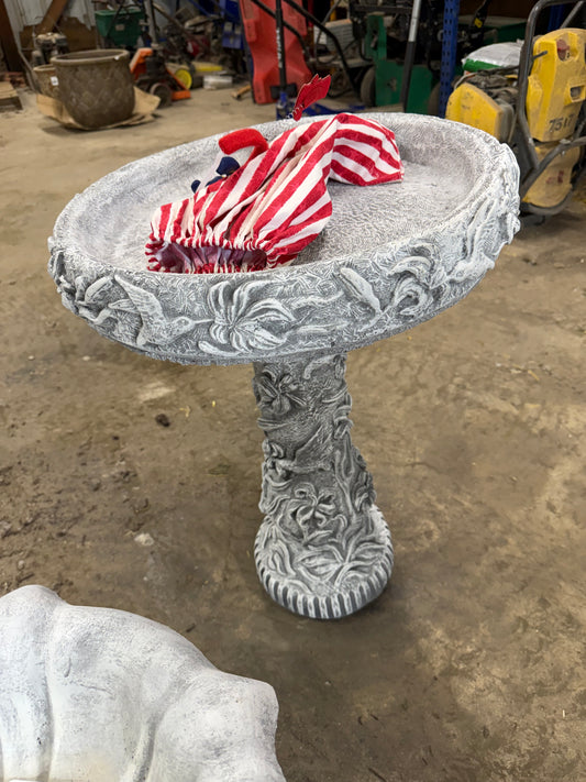 Hummingbird Birdbath