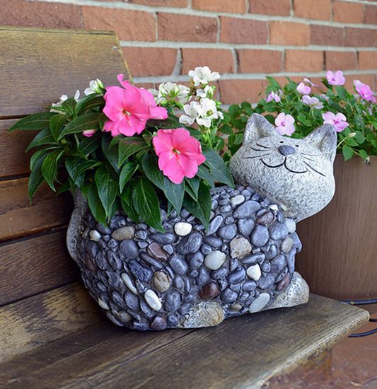 CAT PLANTER W/ STONE DETAILING